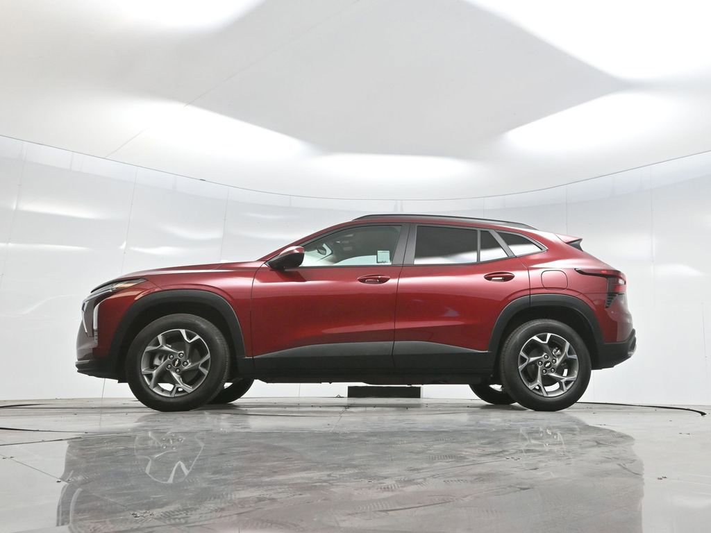 Used 2025 Chevrolet Trax LT w/ LT Convenience Package image 62