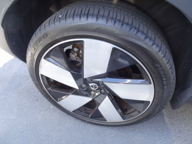Used 2023 Volvo C40 P8 Recharge Ultimate image 10