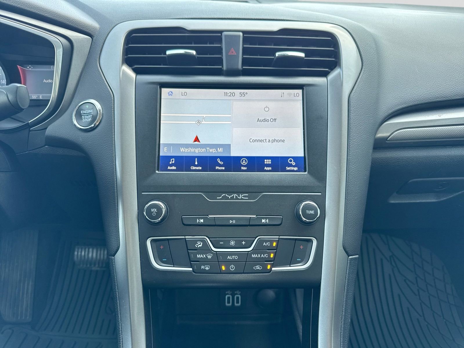 Certified 2020 Ford Fusion SE FWD image 29