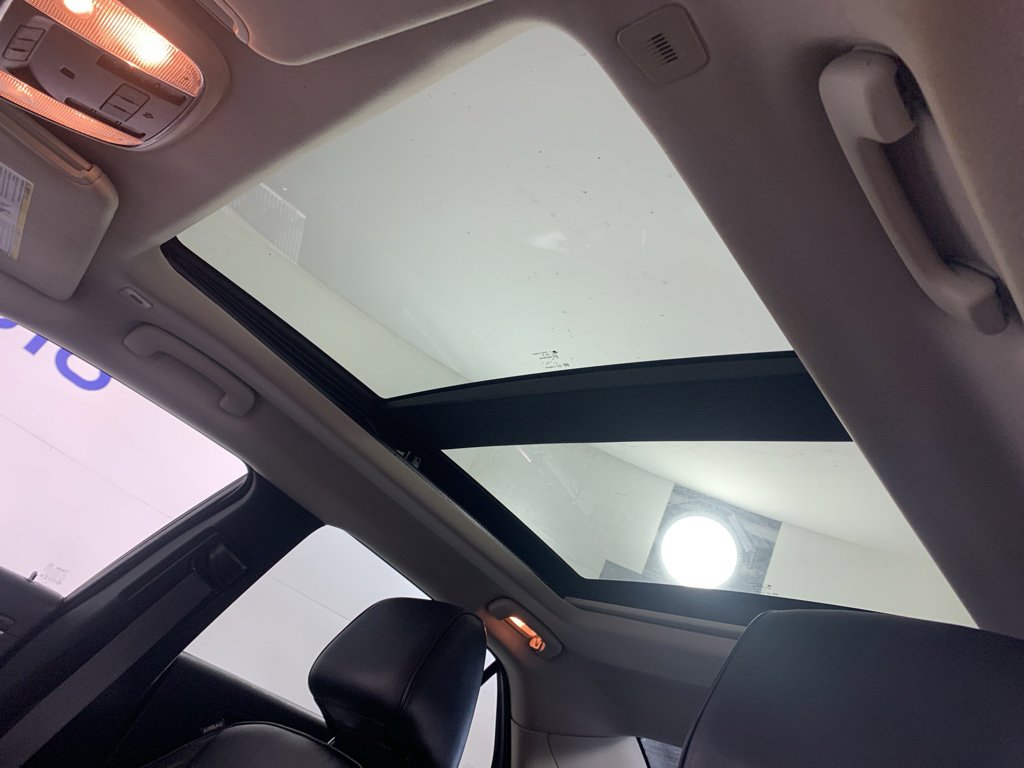 Used 2019 Chrysler 300 Limited image 30