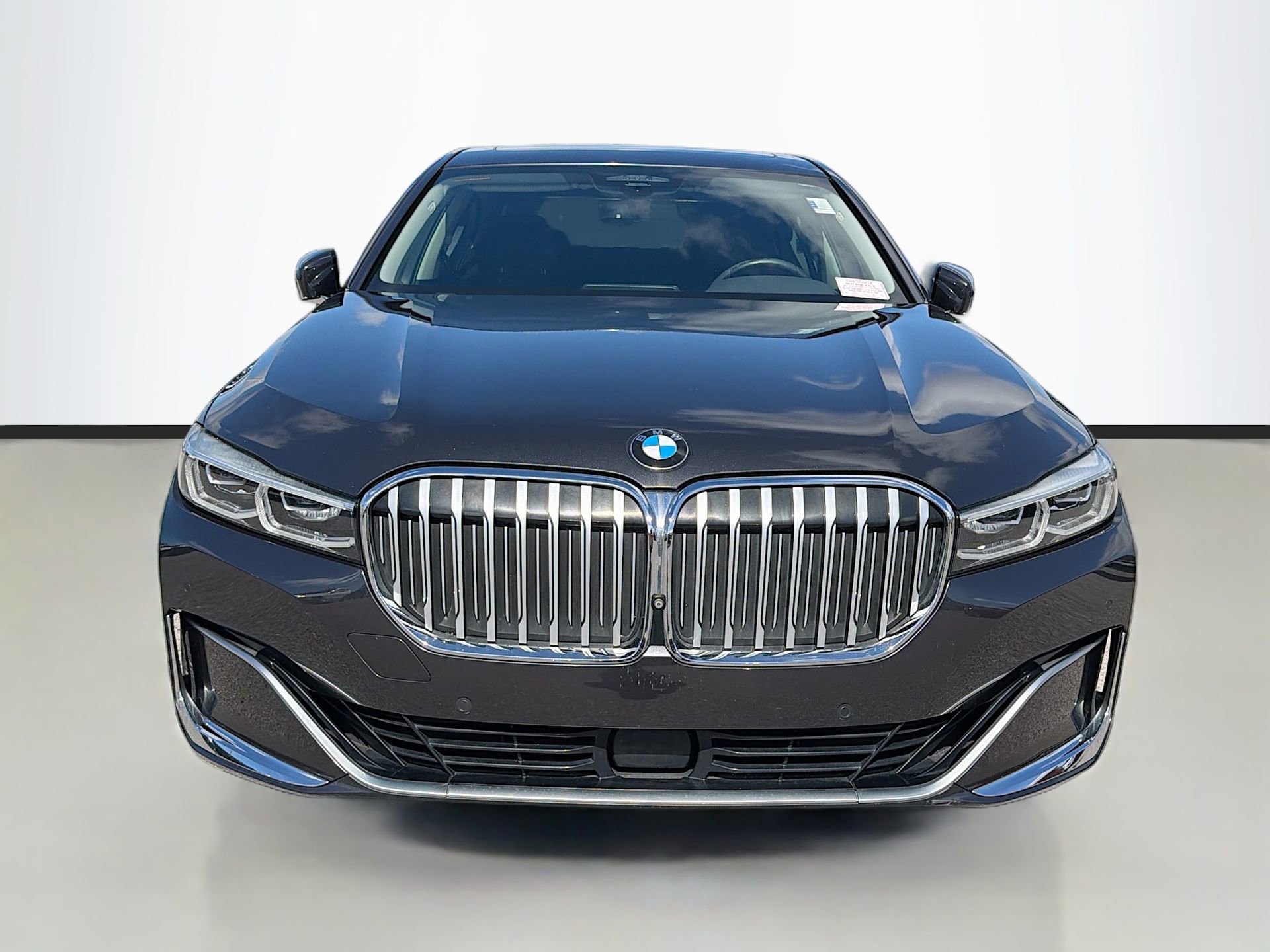 Used 2020 BMW 740i image 9