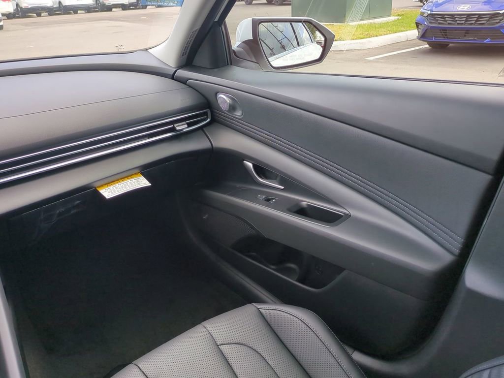 New 2026 Hyundai Elantra Limited FWD image 18