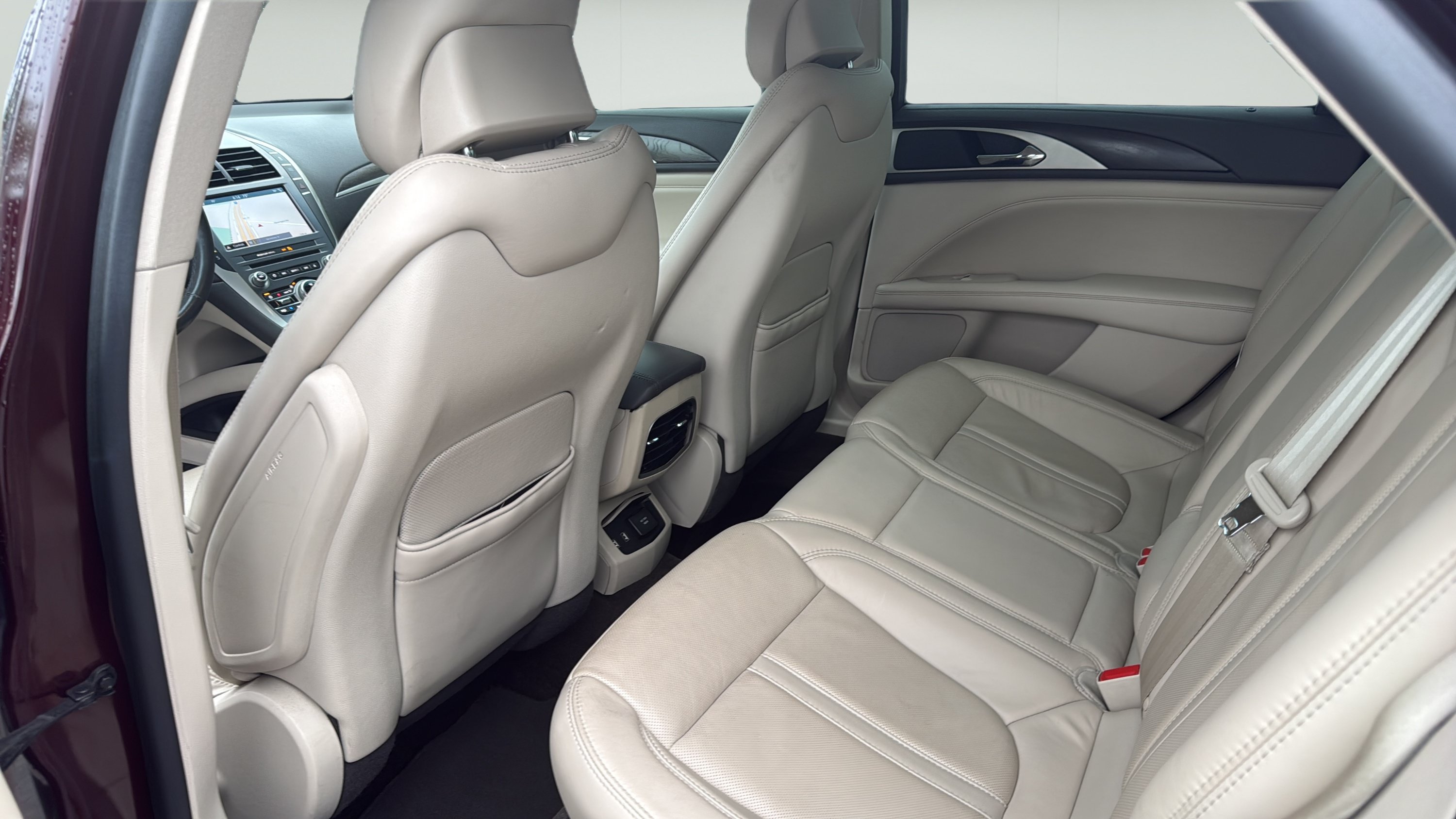Used 2017 Lincoln MKZ Reserve FWD image 22