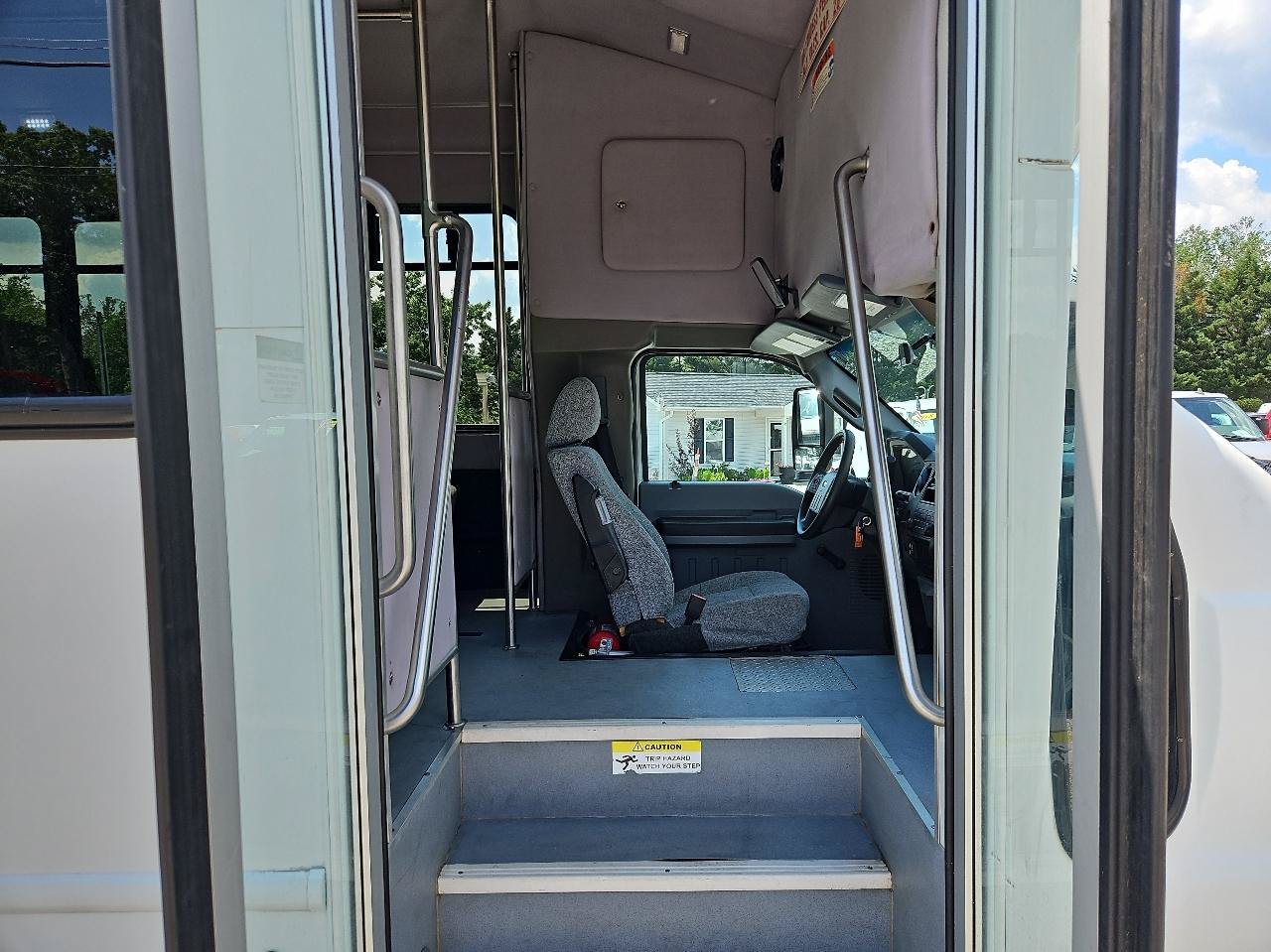 Used 2016 Ford F550 Luxury RWD image 15