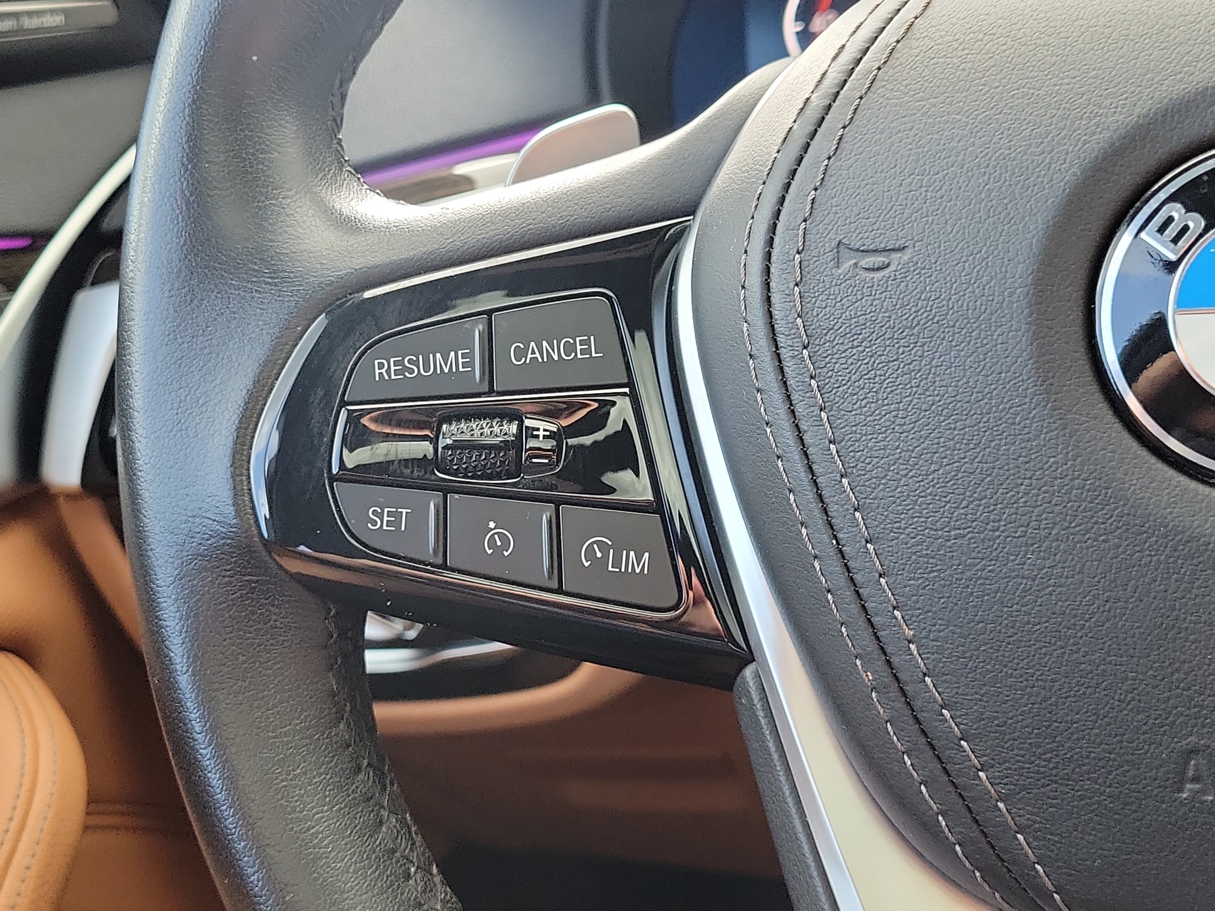 Used 2023 BMW 540i w/ Premium Package RWD image 15
