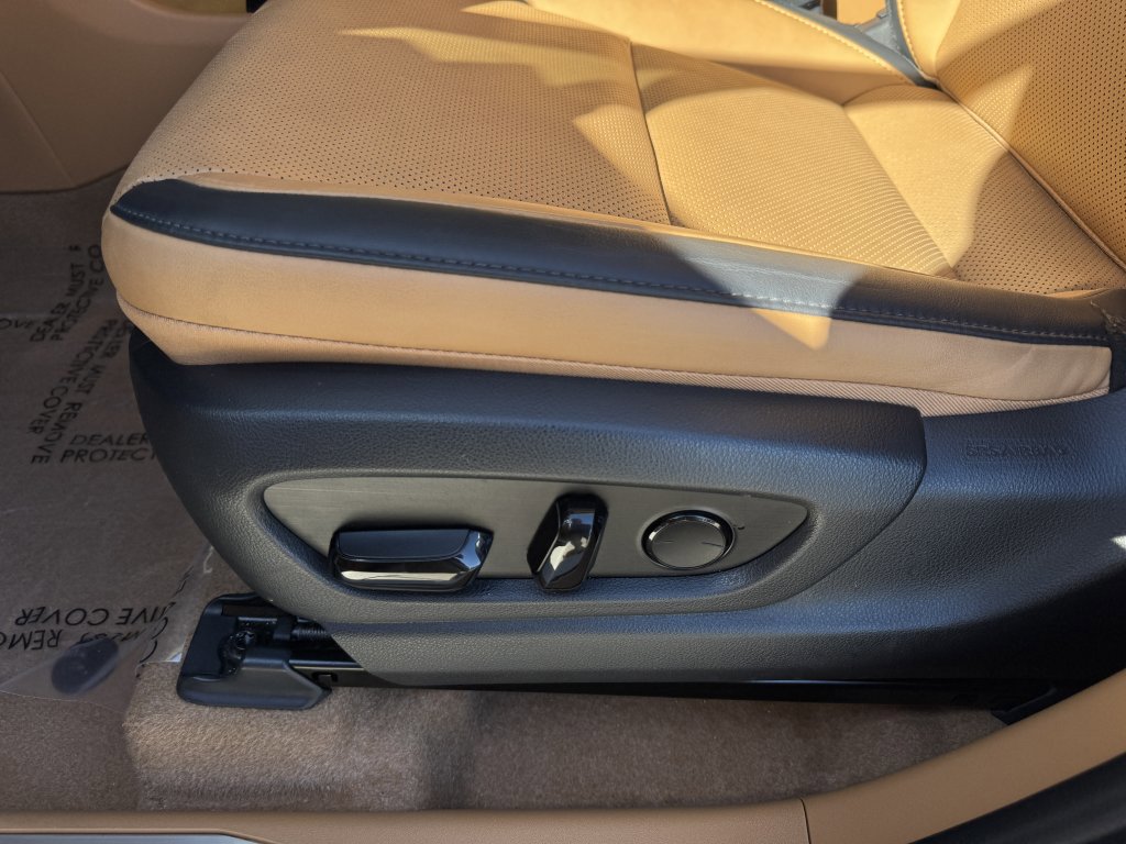 Used 2023 Lexus RZ 450e Premium w/ Technology Package image 30