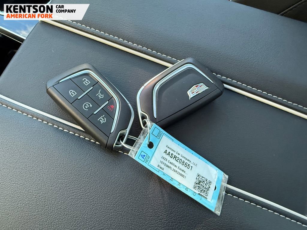 Used 2025 Cadillac Escalade ESV Sport image 49
