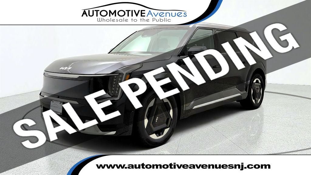 Used 2026 Kia EV9 Land AWD/4WD image 1