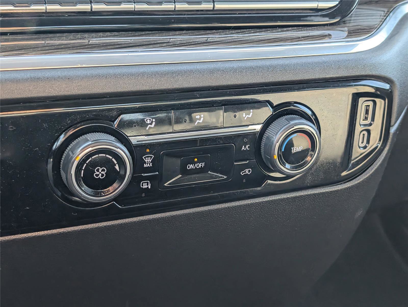 Used 2024 Chevrolet Silverado 2500 LT image 15