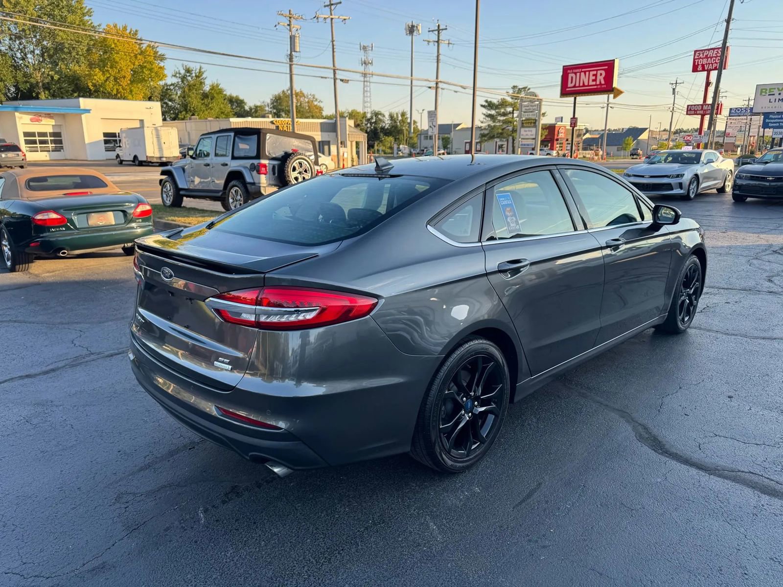 Used 2019 Ford Fusion SE w/ Equipment Group 151A image 6
