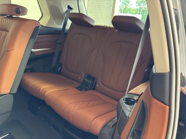 New 2027 BMW X7 xDrive40i AWD/4WD image 14
