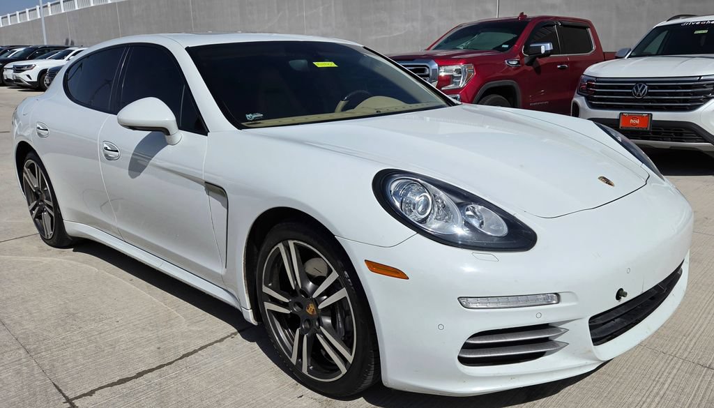 Used 2016 Porsche Panamera 4 AWD/4WD image 3