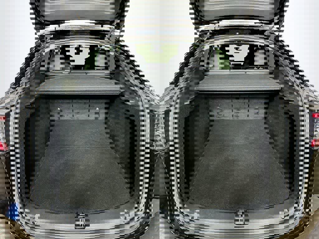 Used 2024 Tesla Model Y Performance image 20