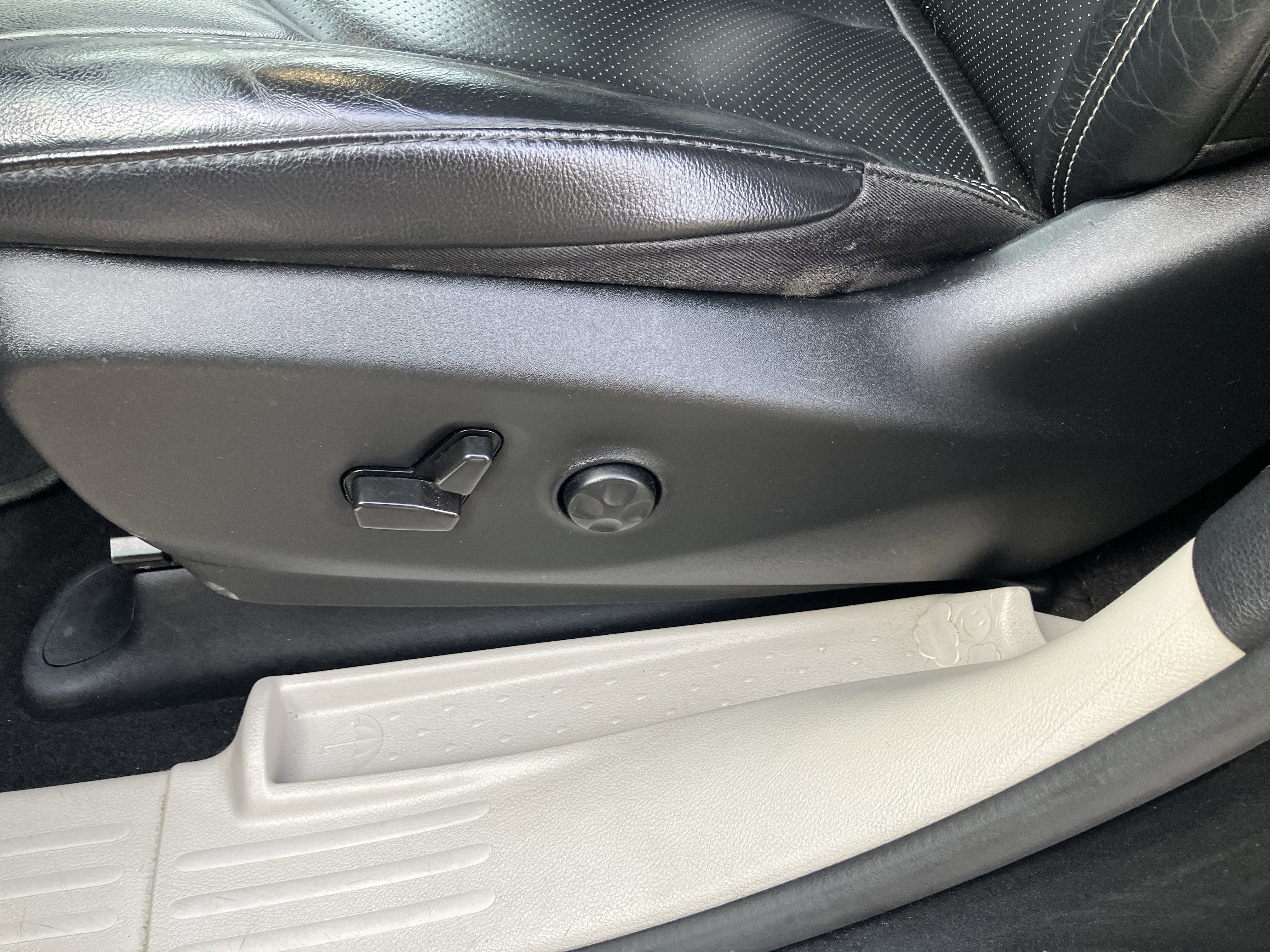 Used 2022 Chrysler Pacifica Touring-L image 32