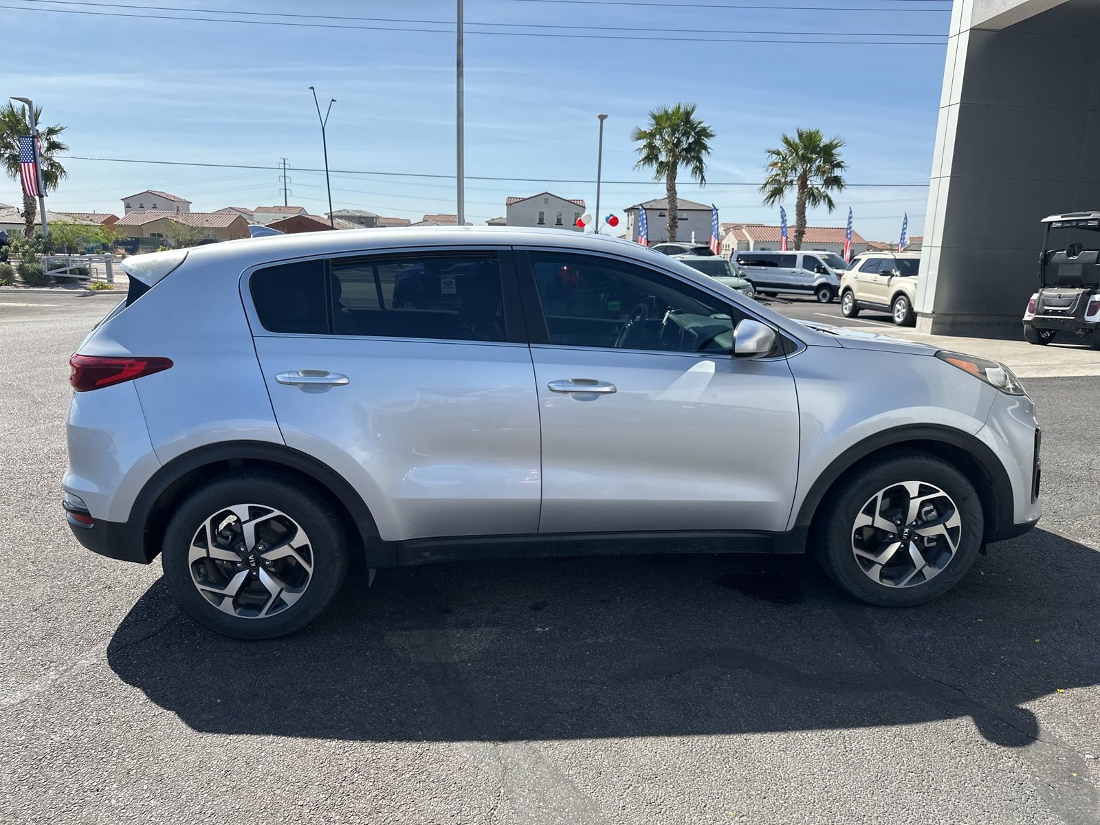 Used 2022 Kia Sportage LX image 6