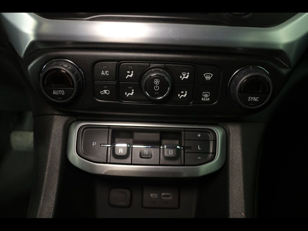 Used 2023 GMC Acadia SLE w/ Driver Convenience Package image 26