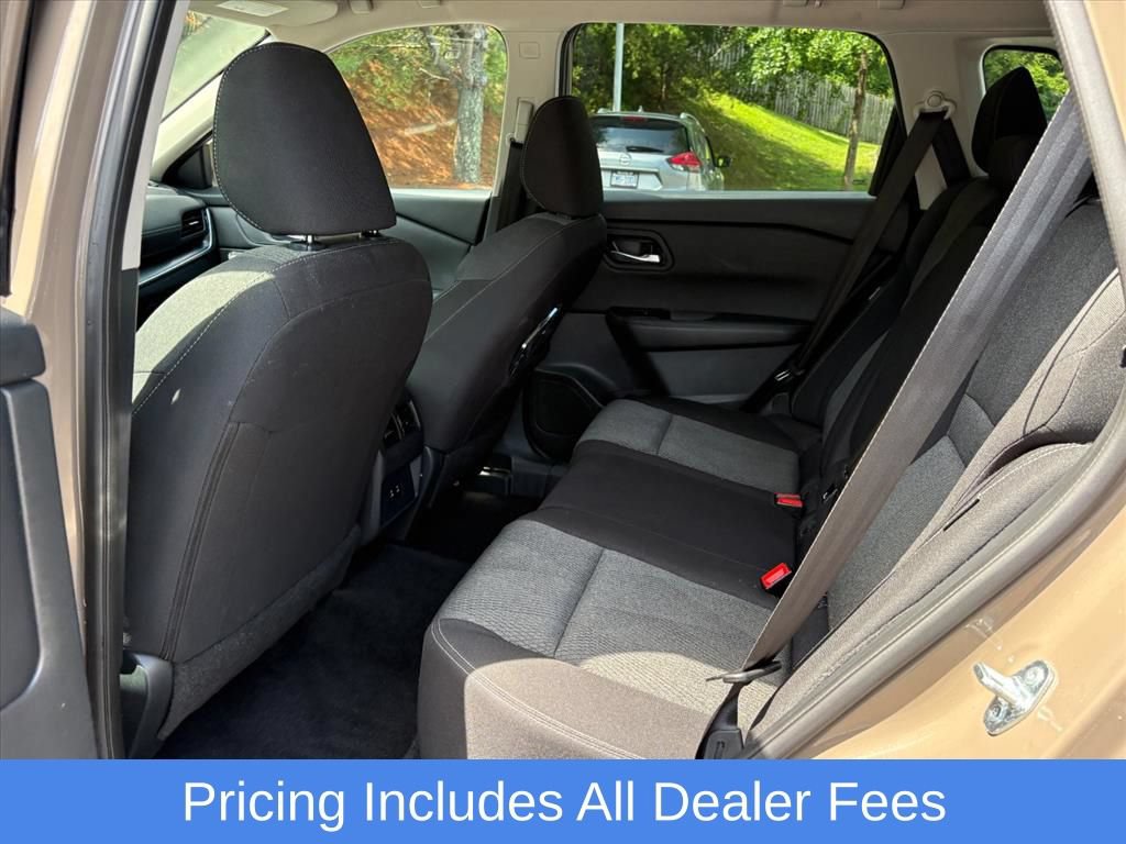 Used 2025 Nissan Rogue SV AWD/4WD image 21