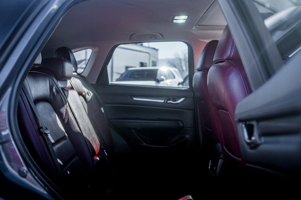 Used 2023 MAZDA CX-5 Carbon Edition image 39