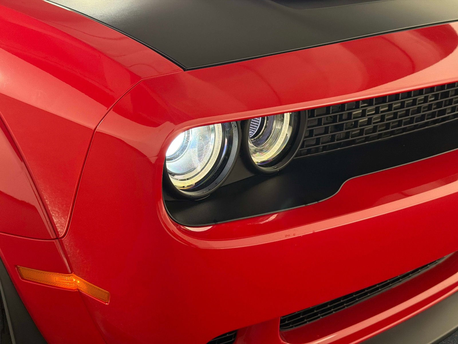 Used 2018 Dodge Challenger SRT Demon RWD image 9