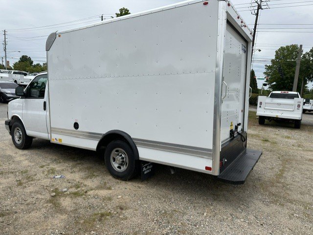New 2026 Chevrolet Express 3500 w/ Power Convenience Package RWD image 7
