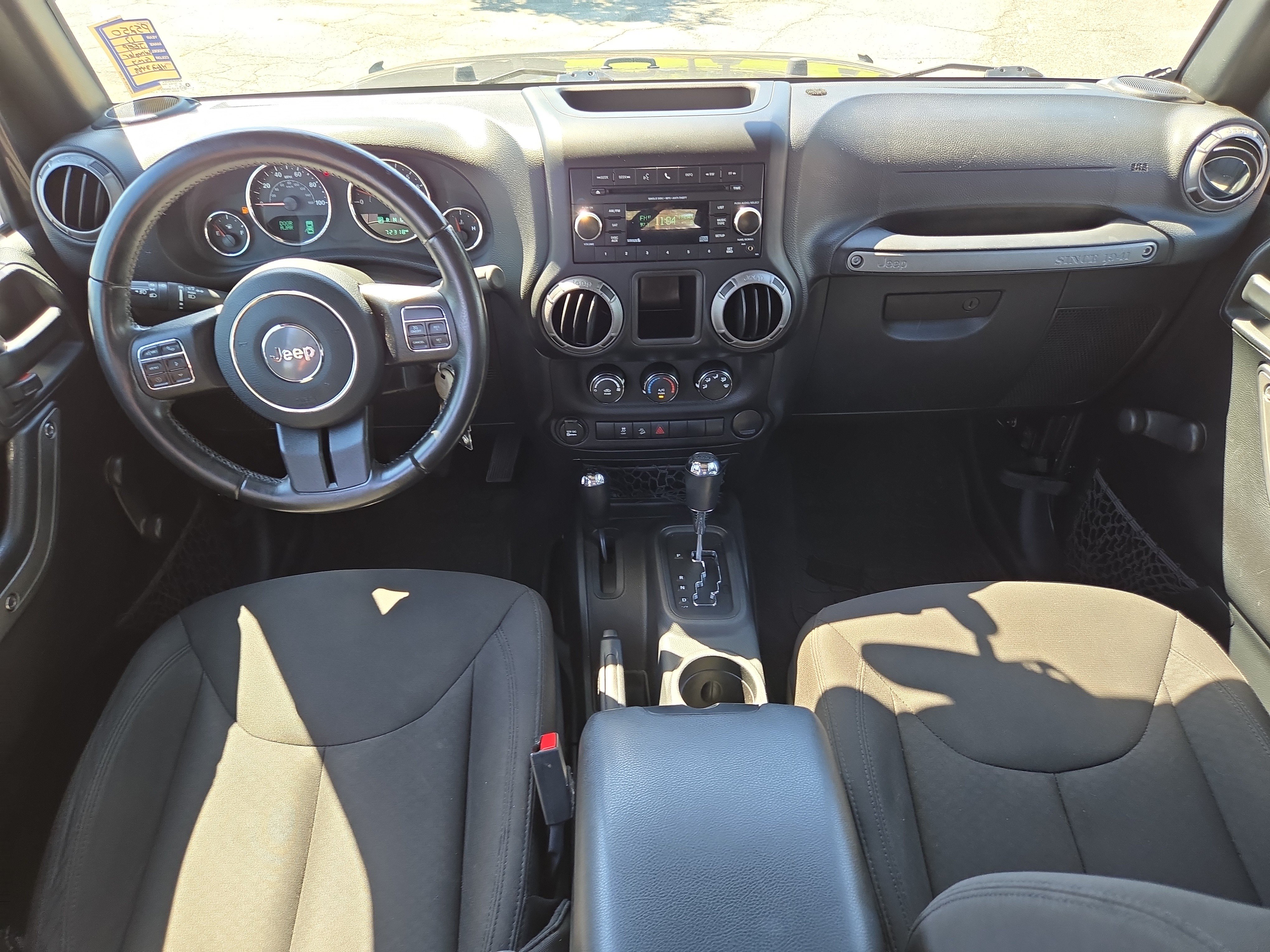 Used 2017 Jeep Wrangler Unlimited Sport w/ Connectivity Group AWD/4WD image 18