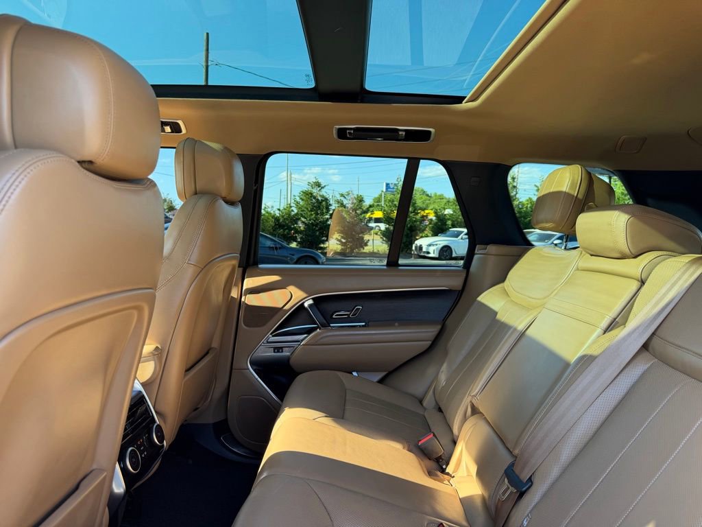 Used 2023 Land Rover Range Rover SE AWD/4WD image 23