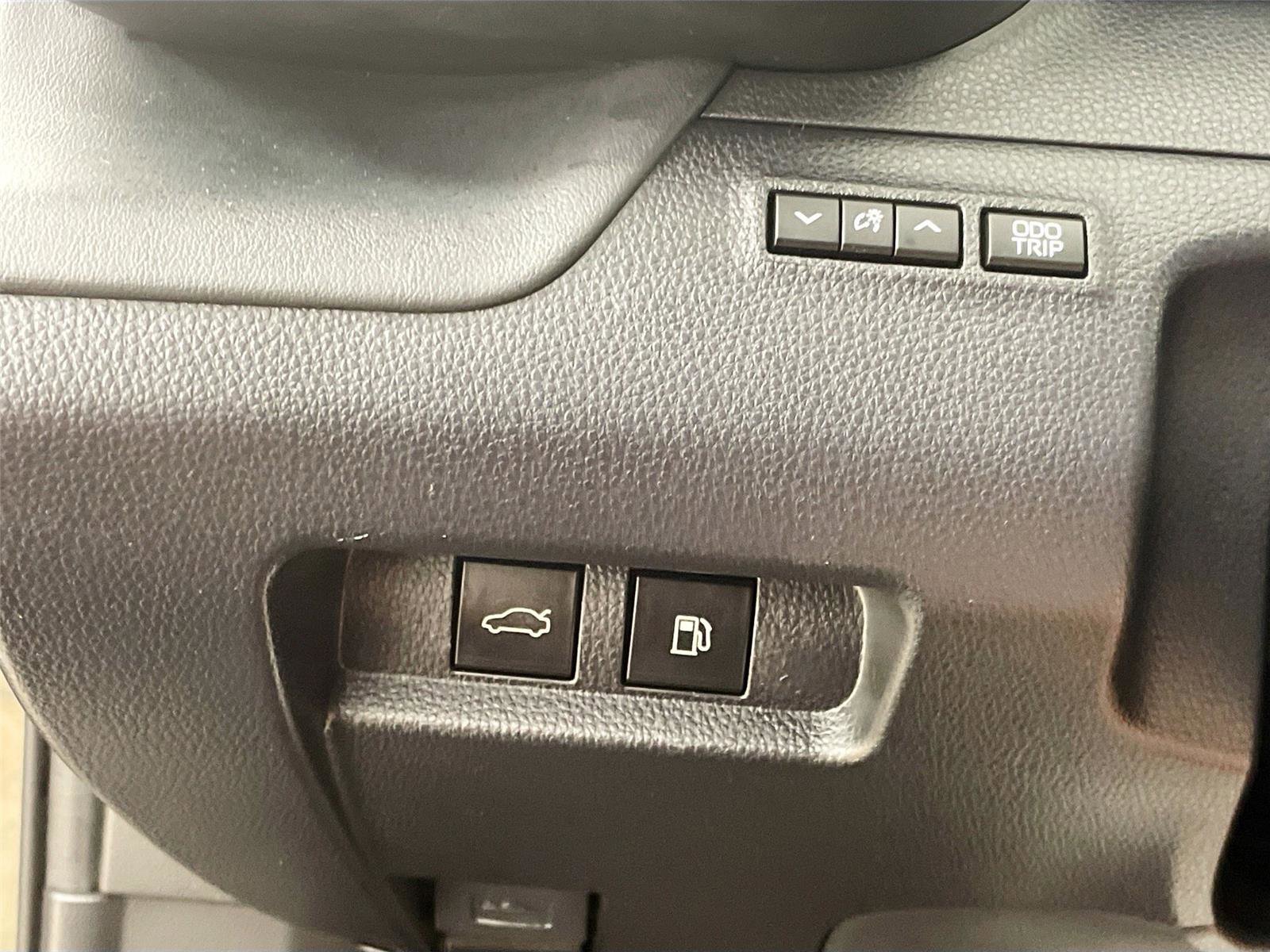 Used 2023 Toyota Crown AWD/4WD image 14