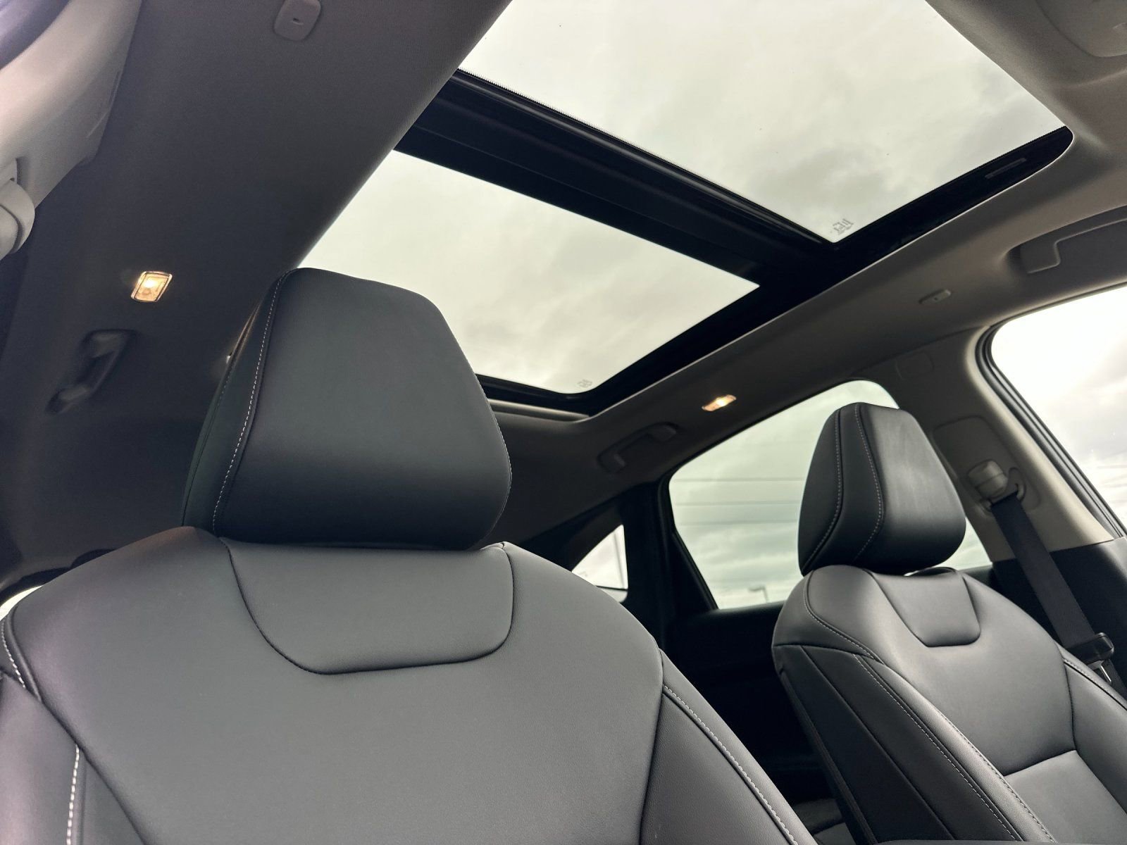 Used 2025 Nissan Murano SL w/ Cargo Package AWD/4WD image 16