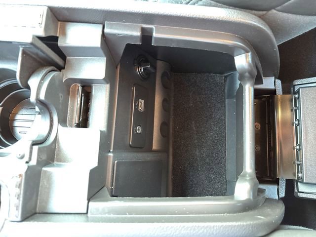 Used 2010 Ford Mustang Shelby GT500 image 26