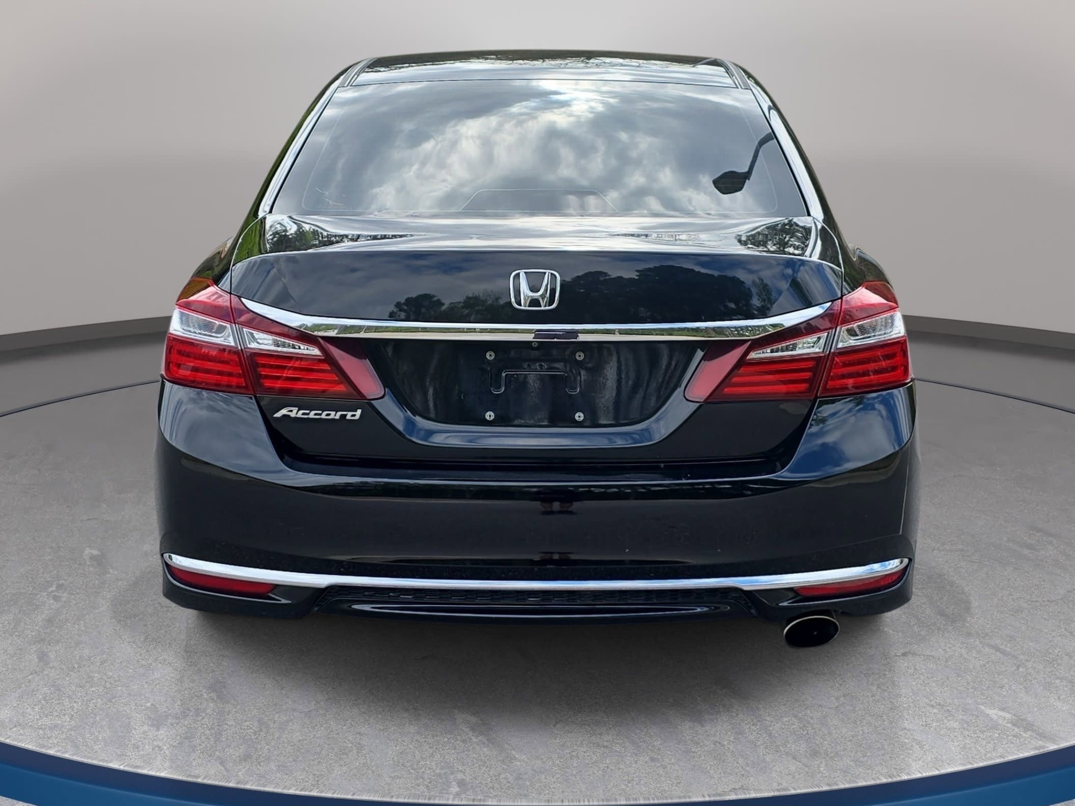 Used 2017 Honda Accord LX image 6