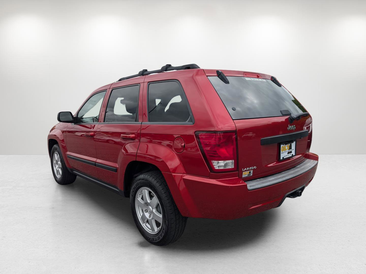 Used 2009 Jeep Grand Cherokee Laredo image 3