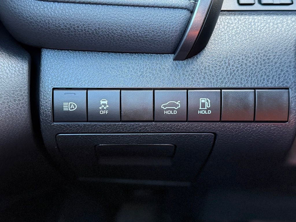 Used 2023 Toyota Camry SE image 20