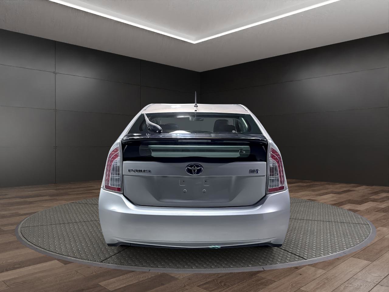 Used 2013 Toyota Prius Two image 7