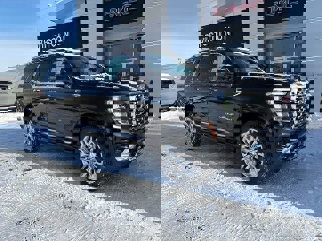 New 2026 GMC Yukon Denali w/ Denali Reserve Package image 3