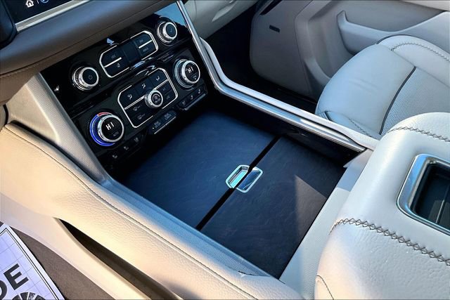 Used 2021 GMC Yukon XL Denali image 14