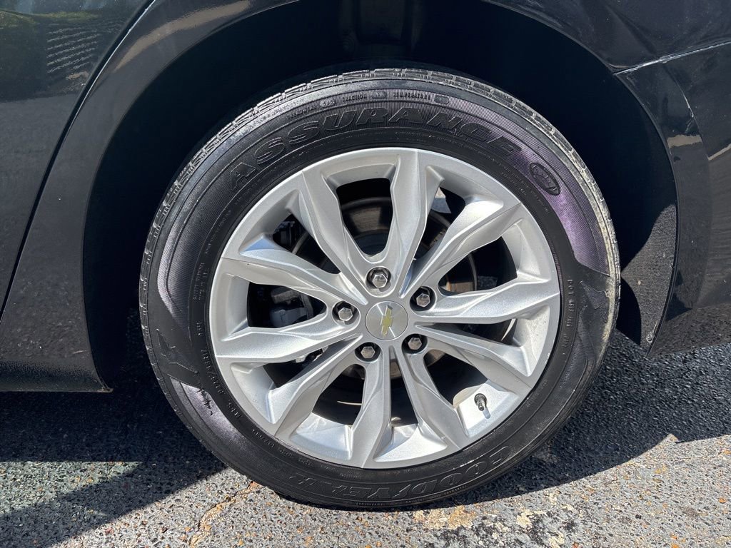 Used 2021 Chevrolet Malibu LT image 23