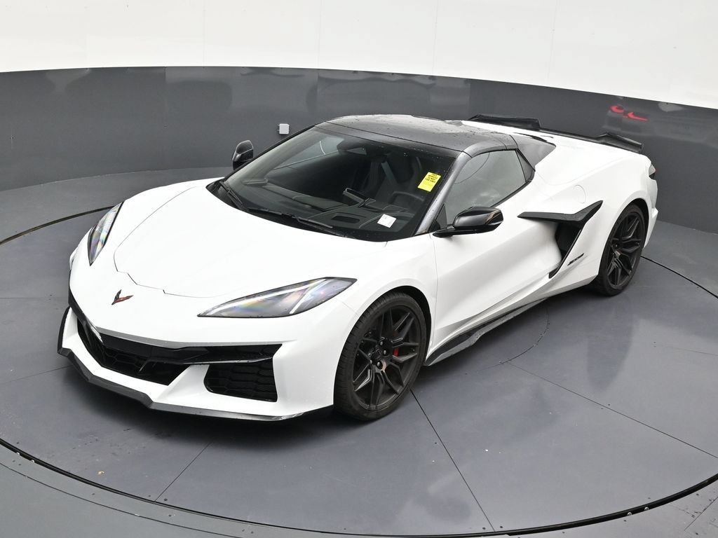 Used 2026 Chevrolet Corvette Z06 RWD image 12
