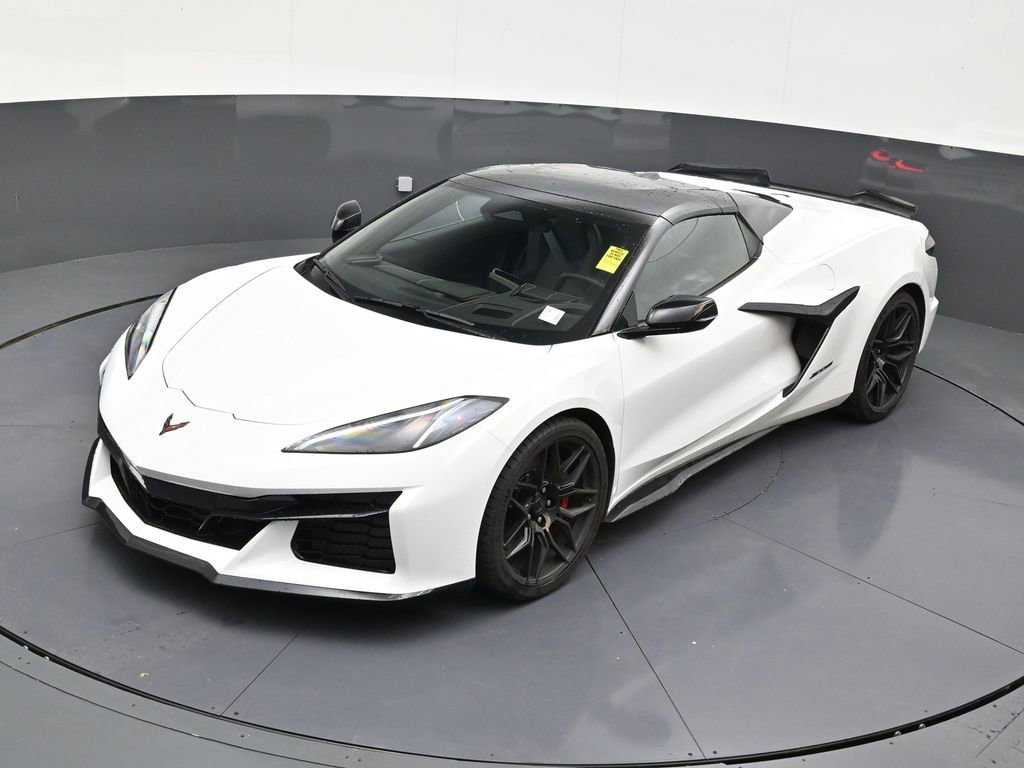 Used 2026 Chevrolet Corvette Z06 RWD image 12