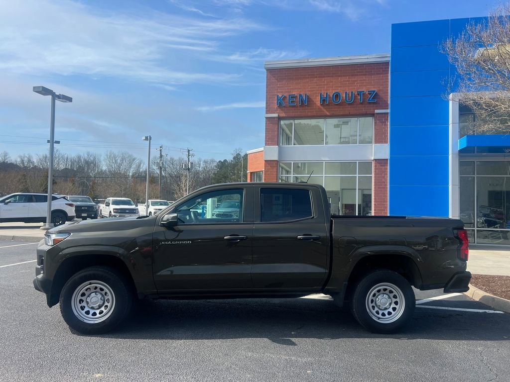 Used 2024 Chevrolet Colorado W/T image 4