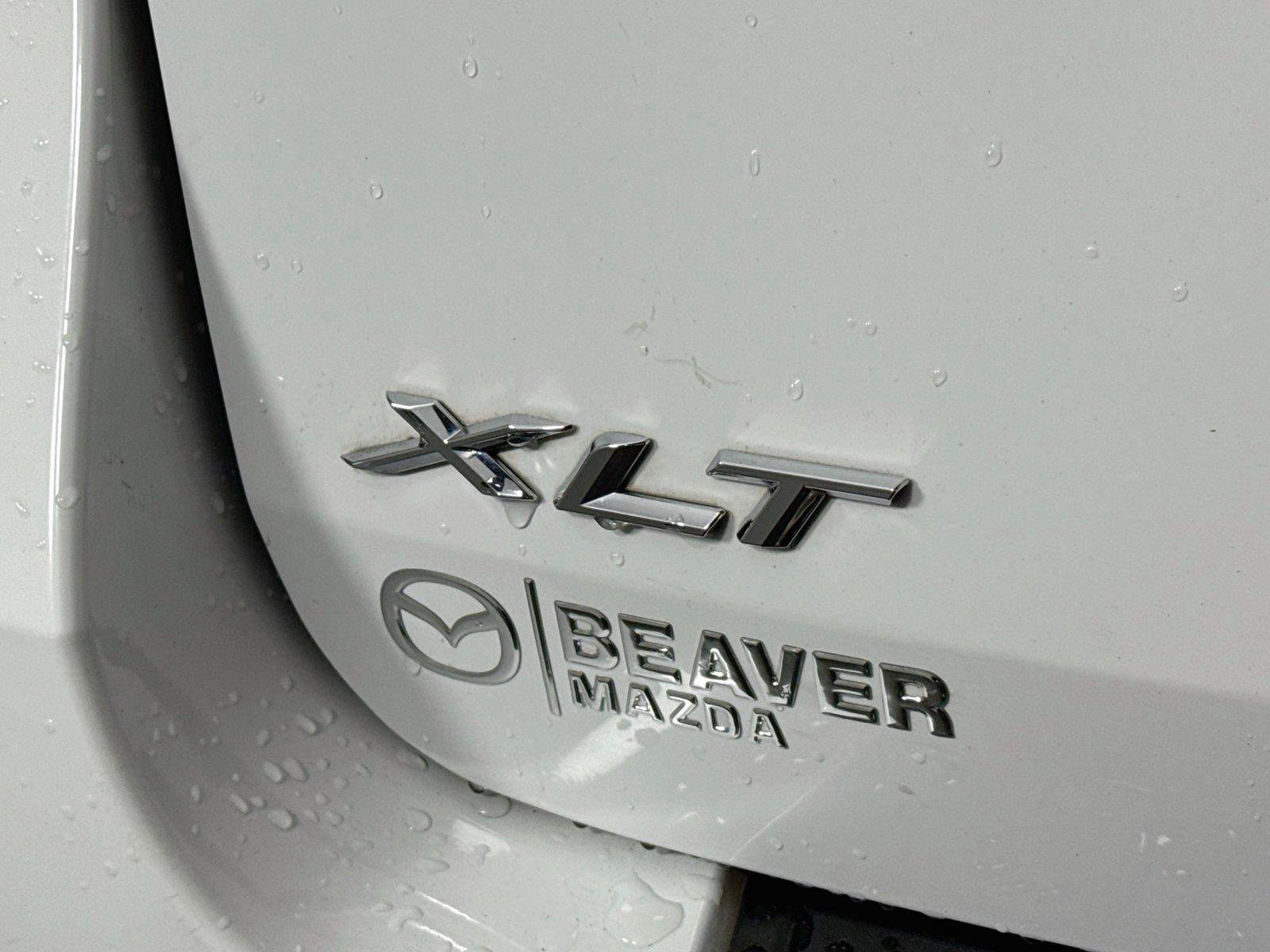 Used 2021 Ford Explorer XLT w/ Equipment Group 202A AWD/4WD image 15