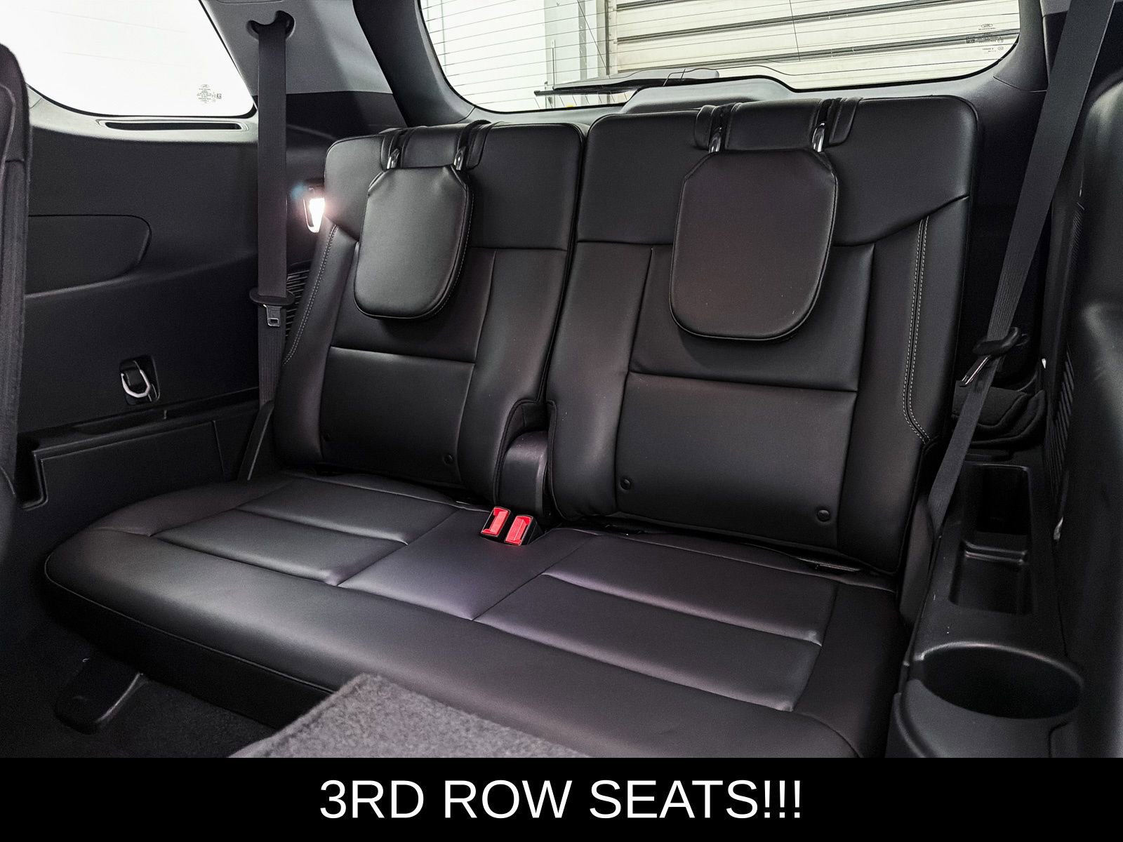 Used 2024 Ford Explorer XLT w/ Equipment Group 202A image 10