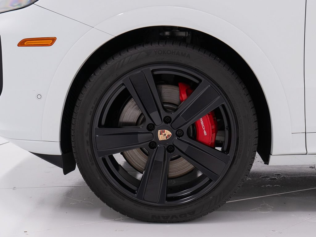 Used 2026 Porsche Cayenne GTS AWD/4WD image 43
