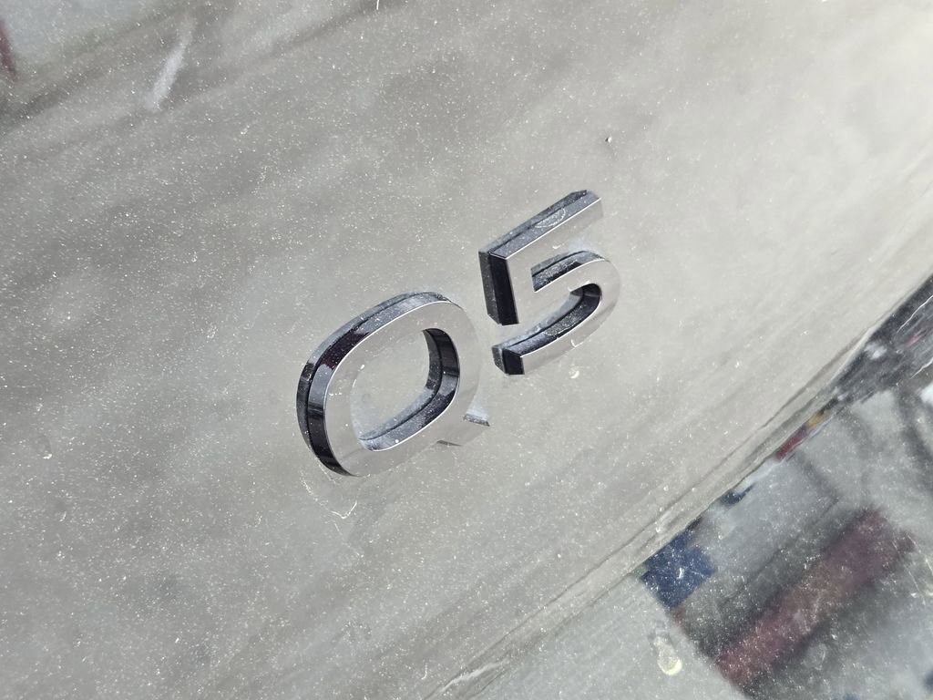 Certified 2025 Audi Q5 2.0T Premium image 15