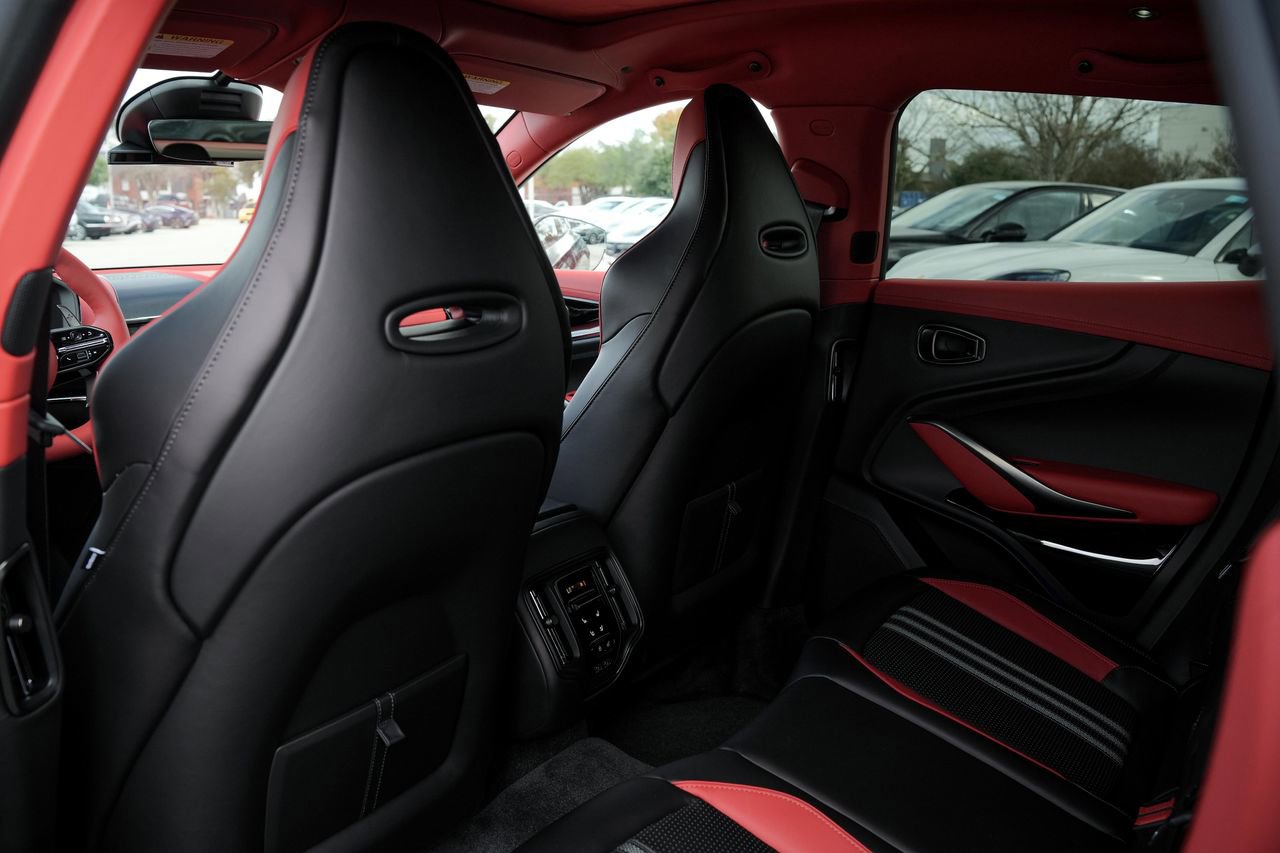 New 2026 Aston Martin DBX 707 image 31