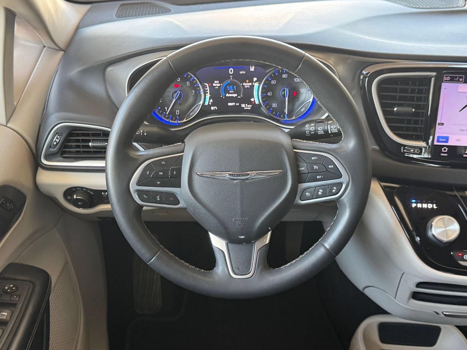Used 2022 Chrysler Pacifica Touring-L FWD image 25