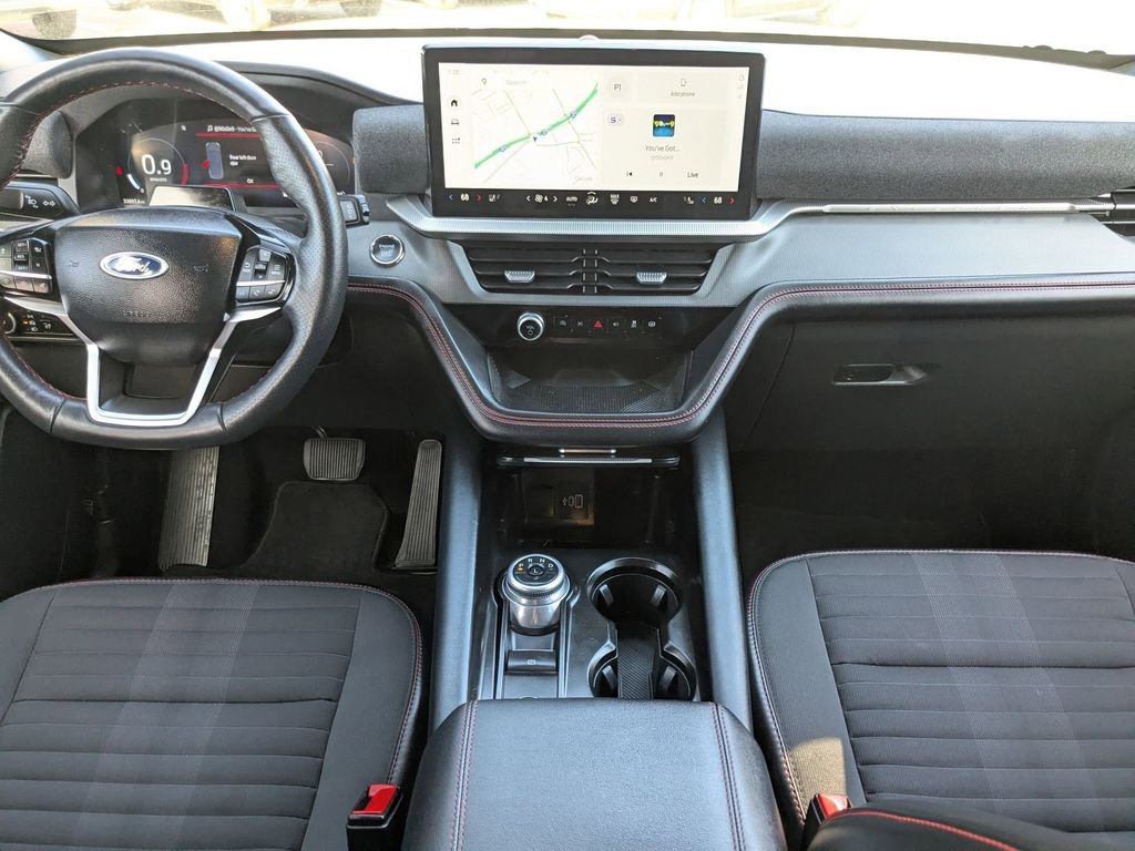 Used 2025 Ford Explorer ST-Line w/ ST-Line Street Pack image 15