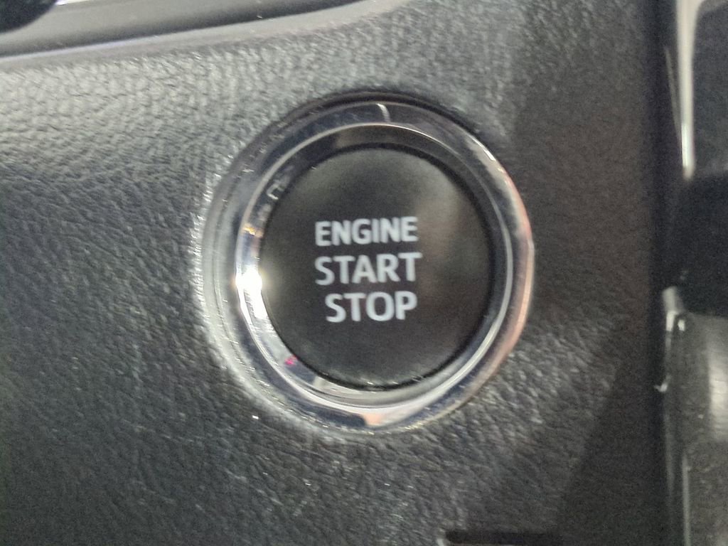 Used 2020 Toyota 4Runner Venture w/ Moonroof Package image 36