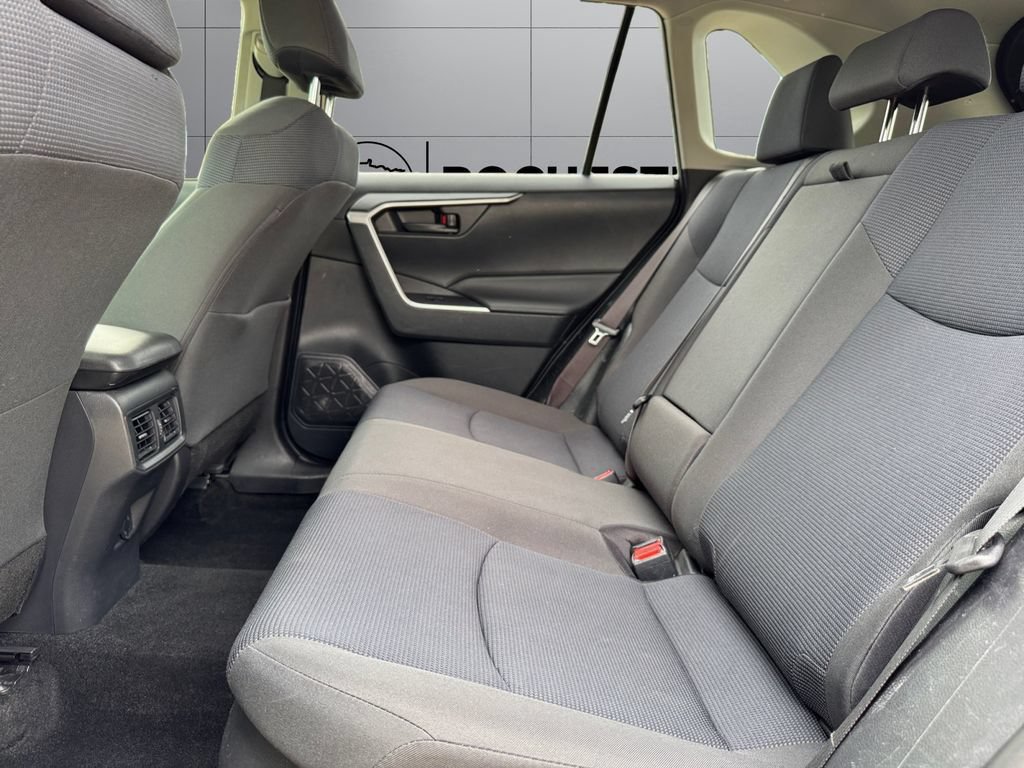 Certified 2019 Toyota RAV4 LE w/ Carpet Mat Package AWD/4WD image 16