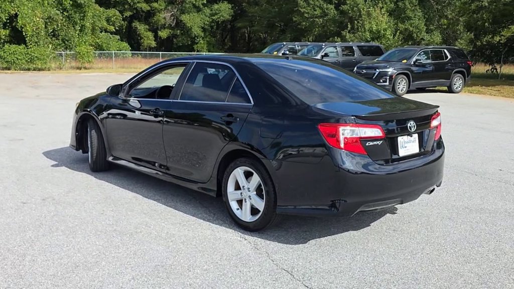 Used 2012 Toyota Camry SE FWD image 6