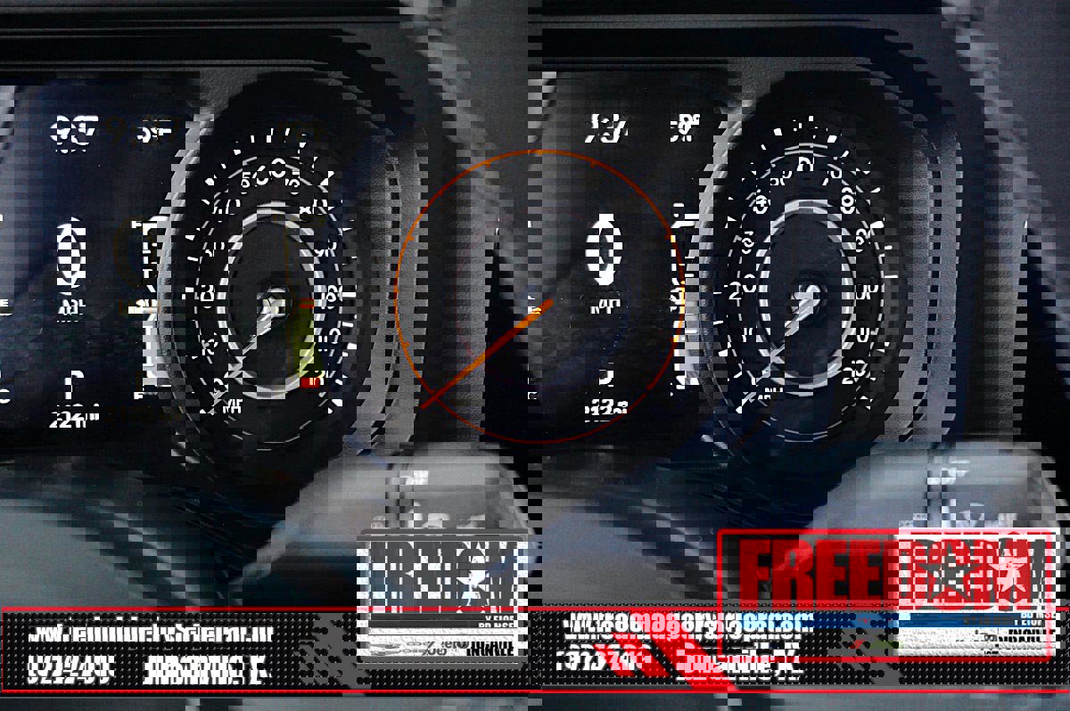 Certified 2025 Jeep Gladiator Rubicon w/ Convenience Group AWD/4WD image 31